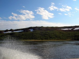 On our way to the research station (Photo: M. Iturrate, June 2013).