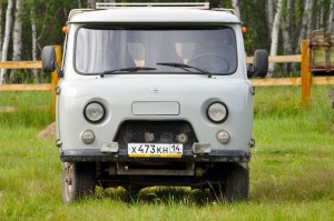 Guarantees the smoothest rides: Wasya, the driver (Photo: M. Schaepman, August 2013).